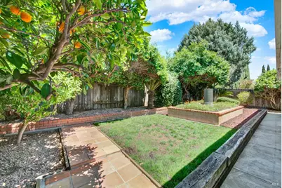 1067 Woodridge Drive, Vacaville, CA 95687 - Photo 52