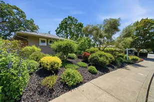2418 Grahn Dr, Santa Rosa, CA 95404 - Photo 2