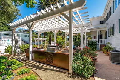 2389 Chad Court, Napa, CA 94558 - Photo 32