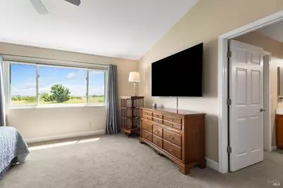 651 Shannon Court, Vacaville, CA 95688 - Photo 38