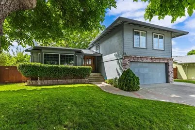 336 Royal Oaks Drive, Vacaville, CA 95687 - Photo 4