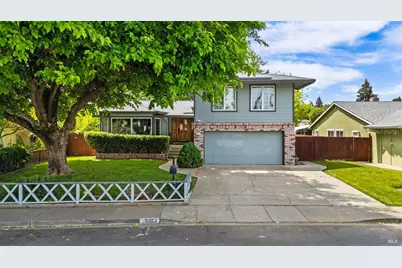 336 Royal Oaks Drive, Vacaville, CA 95687 - Photo 2