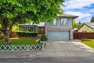 336 Royal Oaks Dr, Vacaville, CA 95687 - Photo 2