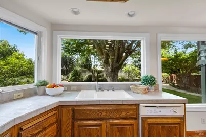 336 Royal Oaks Drive, Vacaville, CA 95687 - Photo 20