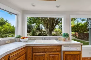 336 Royal Oaks Dr, Vacaville, CA 95687 - Photo 20
