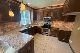 101 Summerfield Dr, Vacaville, CA 95687 - Photo 2