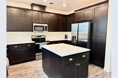 7461 Walker Way, Rohnert Park, CA 94928 - Photo 2