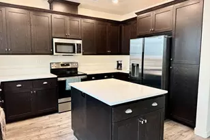 7461 Walker Wy, Rohnert Park, CA 94928 - Photo 2