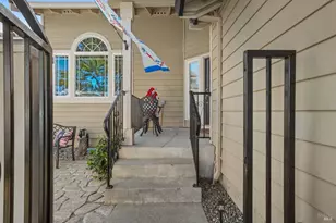 307 Bluebell Ct, Vacaville, CA 95687 - Photo 4