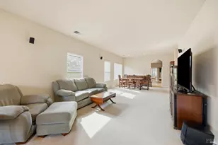 109 Douglas Fir Cir, Cloverdale, CA 95425 - Photo 6