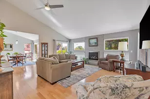 9489 Vinecrest Rd, Windsor, CA 95492 - Photo 2