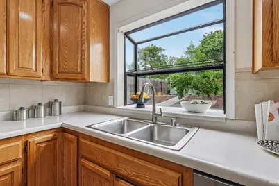 91 Buena Vista, Benicia, CA 94510 - Photo 10