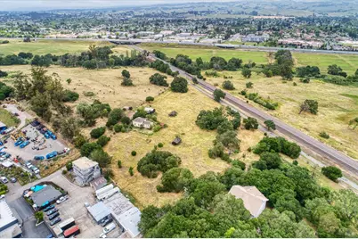 195 Cinnabar Avenue, Petaluma, CA 94952 - Photo 32