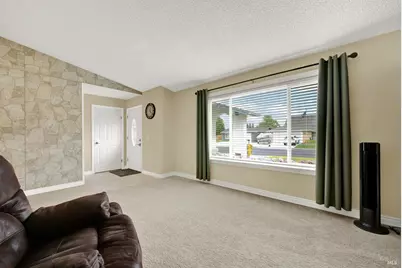 106 Revere Court, Vacaville, CA 95687 - Photo 10