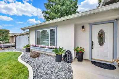 106 Revere Court, Vacaville, CA 95687 - Photo 6