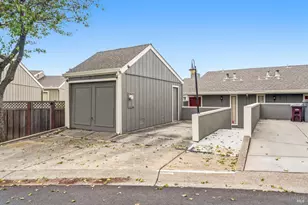 61 Anair Way, Oakland, CA 94605 - Photo 2
