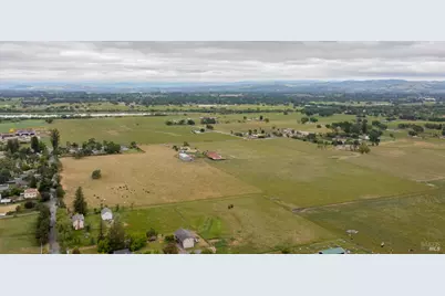 5820 Hall Road, Santa Rosa, CA 95401 - Photo 2
