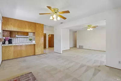 331 E Pacific Avenue, Fairfield, CA 94533 - Photo 20