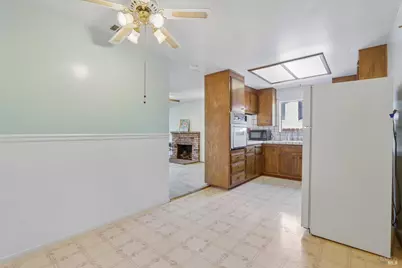 331 E Pacific Avenue, Fairfield, CA 94533 - Photo 22