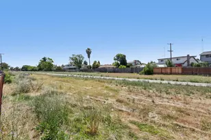 331 E Pacific Ave, Fairfield, CA 94533 - Photo 52