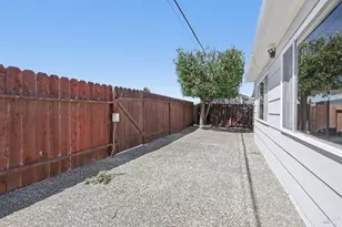331 E Pacific Ave, Fairfield, CA 94533 - Photo 48