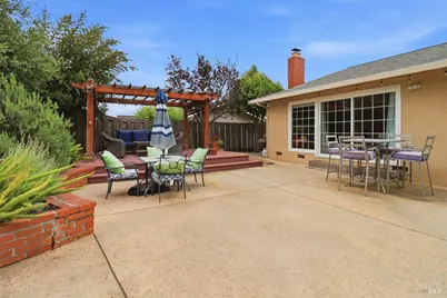 288 San Carlos Way, Novato, CA 94945 - Photo 24