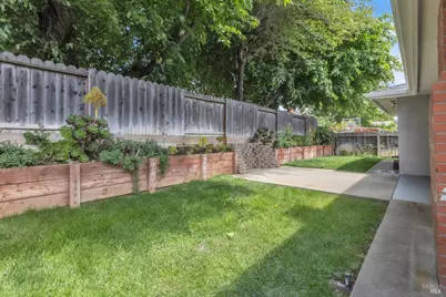 2506 Ramsay Way, Fairfield, CA 94534 - Photo 32