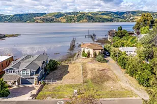 704 W I St, Benicia, CA 94510 - Photo 1