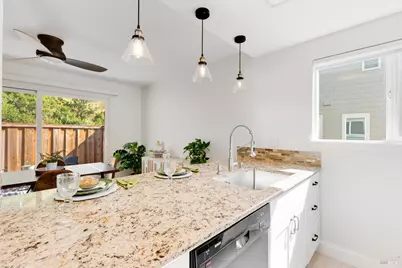 25084 Vista Greens Court, Hayward, CA 94541 - Photo 10