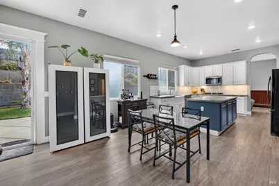 612 Pacific Grove Court, Vacaville, CA 95688 - Photo 12