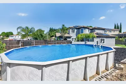 612 Pacific Grove Court, Vacaville, CA 95688 - Photo 46
