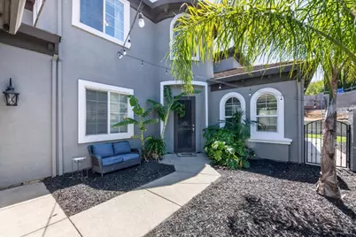 612 Pacific Grove Court, Vacaville, CA 95688 - Photo 2