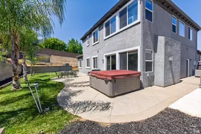612 Pacific Grove Court, Vacaville, CA 95688 - Photo 44