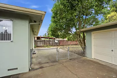 320 Shortt Road, Santa Rosa, CA 95405 - Photo 22