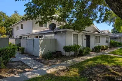140 Del Rio Court #1, Vacaville, CA 95687 - Photo 2