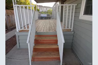 54 Barcelona Court, Fairfield, CA 94533 - Photo 4