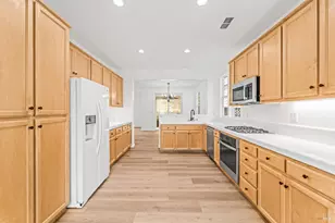 8364 Bennington Ct, Vallejo, CA 94591 - Photo 26