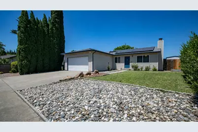 655 W Creekside Circle, Dixon, CA 95620 - Photo 1