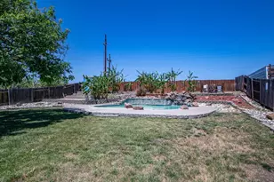 655 W Creekside Cir, Dixon, CA 95620 - Photo 28