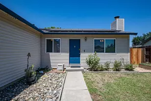 655 W Creekside Cir, Dixon, CA 95620 - Photo 4