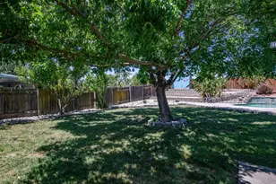 655 W Creekside Cir, Dixon, CA 95620 - Photo 30