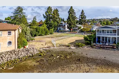 708 W I Street, Benicia, CA 94510 - Photo 24