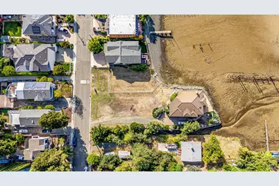 708 W I Street, Benicia, CA 94510 - Photo 14
