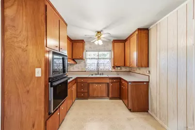 213 Hemlock Street, Vacaville, CA 95688 - Photo 16