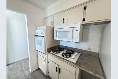 991 Rolling Green Drive, Rio Vista, CA 94571 - Photo 8