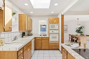 695 Sunset Pkwy, Novato, CA 94947 - Photo 16