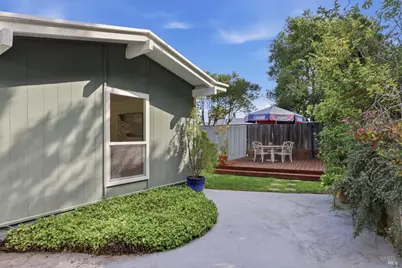 695 Sunset Parkway, Novato, CA 94947 - Photo 38