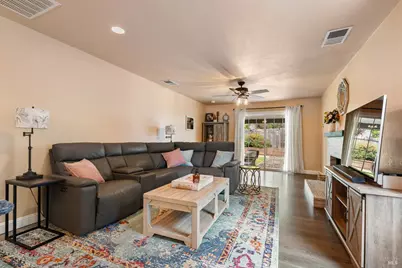 319 Brookdale Drive, Vacaville, CA 95687 - Photo 22