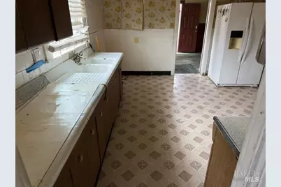 2050 102nd Avenue, Oakland, CA 94603 - Photo 2
