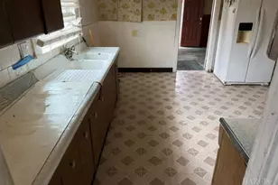 2050 102nd Ave, Oakland, CA 94603 - Photo 2